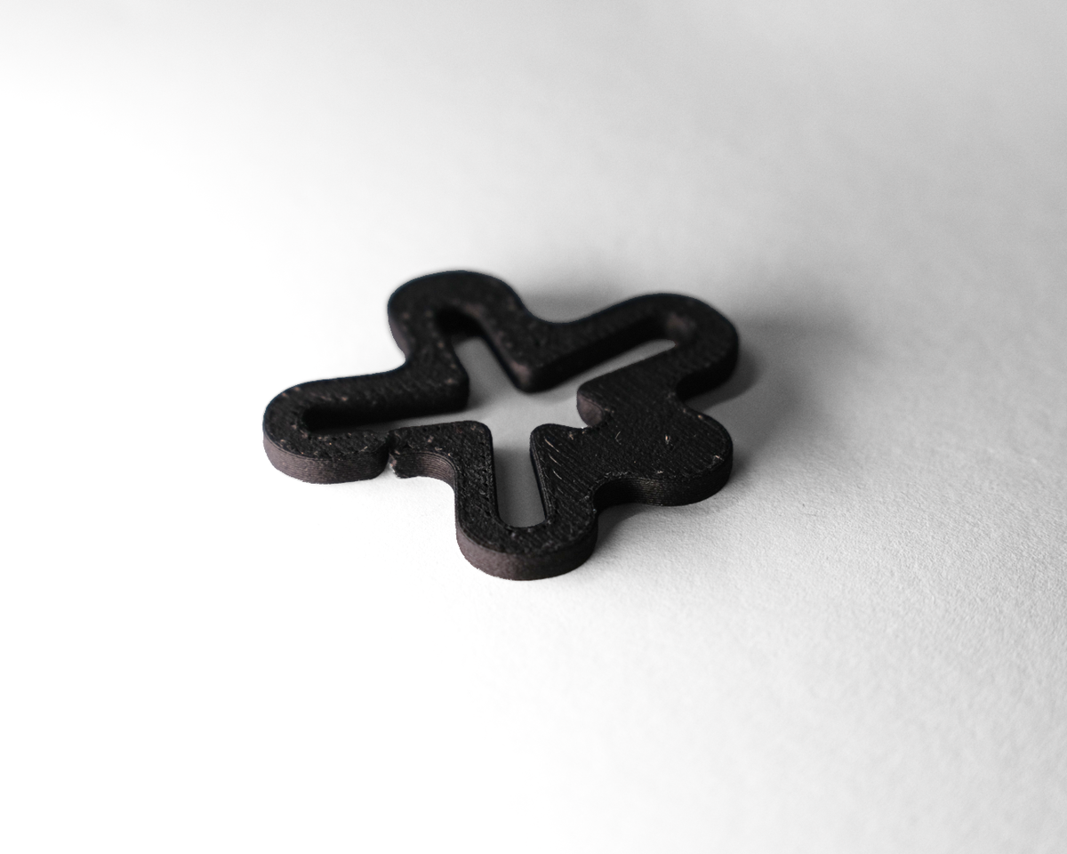 EIN UNBESTAND KARABINER