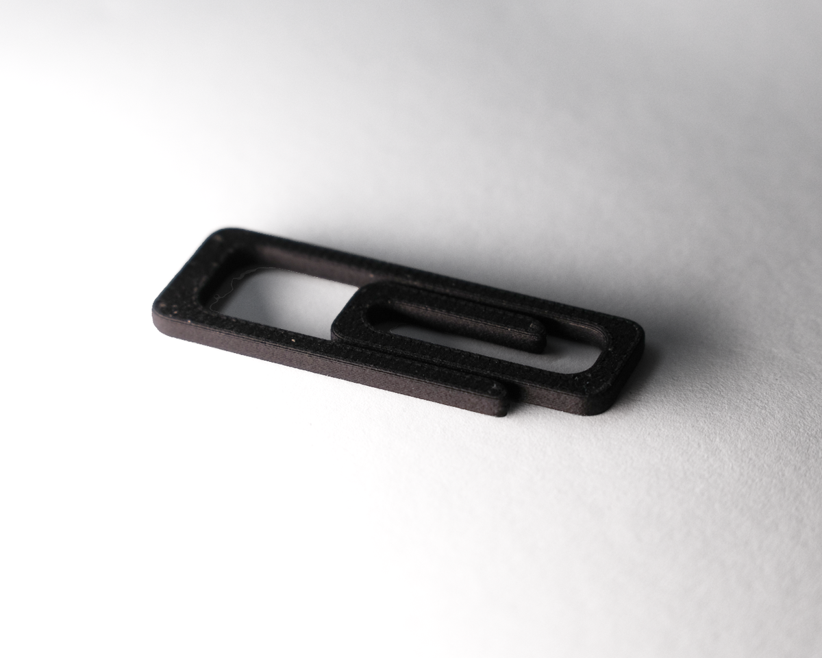EIN UNBESTAND KARABINER